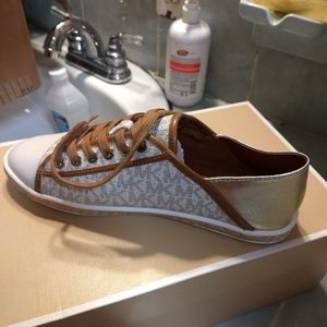 Authentic Michael Kor Beige Leather Tennis